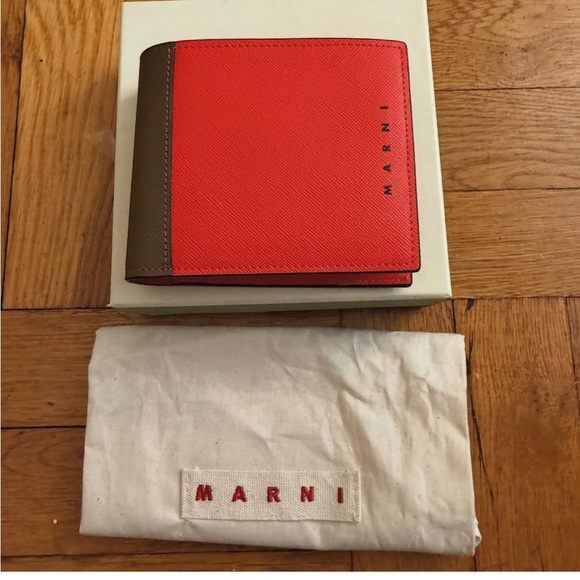 New-Marni Leather Bi-Fold Wallet